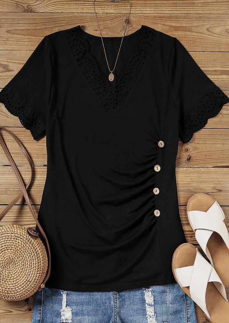 

Blouses Lace Button Ruched Scallop Collar Blouse in Black. Size