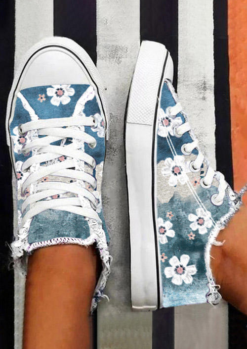 

Sneakers Ditsy Floral Lace Up Frayed Sneakers in Multicolor. Size: ,38,39,40,41