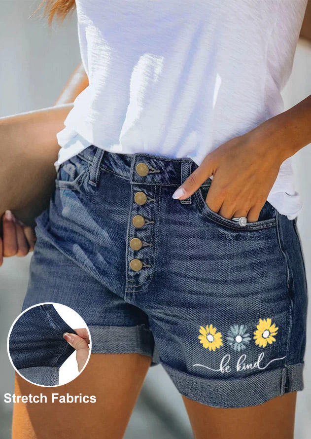 

Shorts Be Kind Daisy Pocket Button Denim Shorts - Light Blue in Blue. Size: L,M,,XL