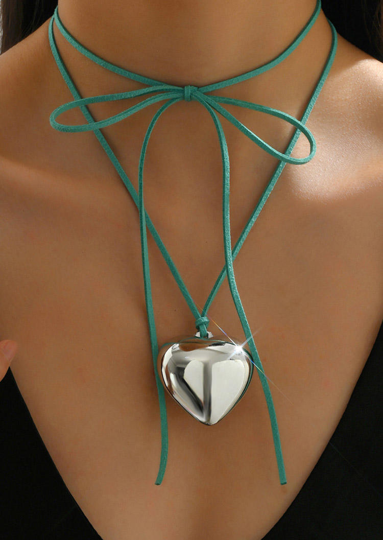 

Necklaces Love Heart Pendant Rope Necklace in Green. Size