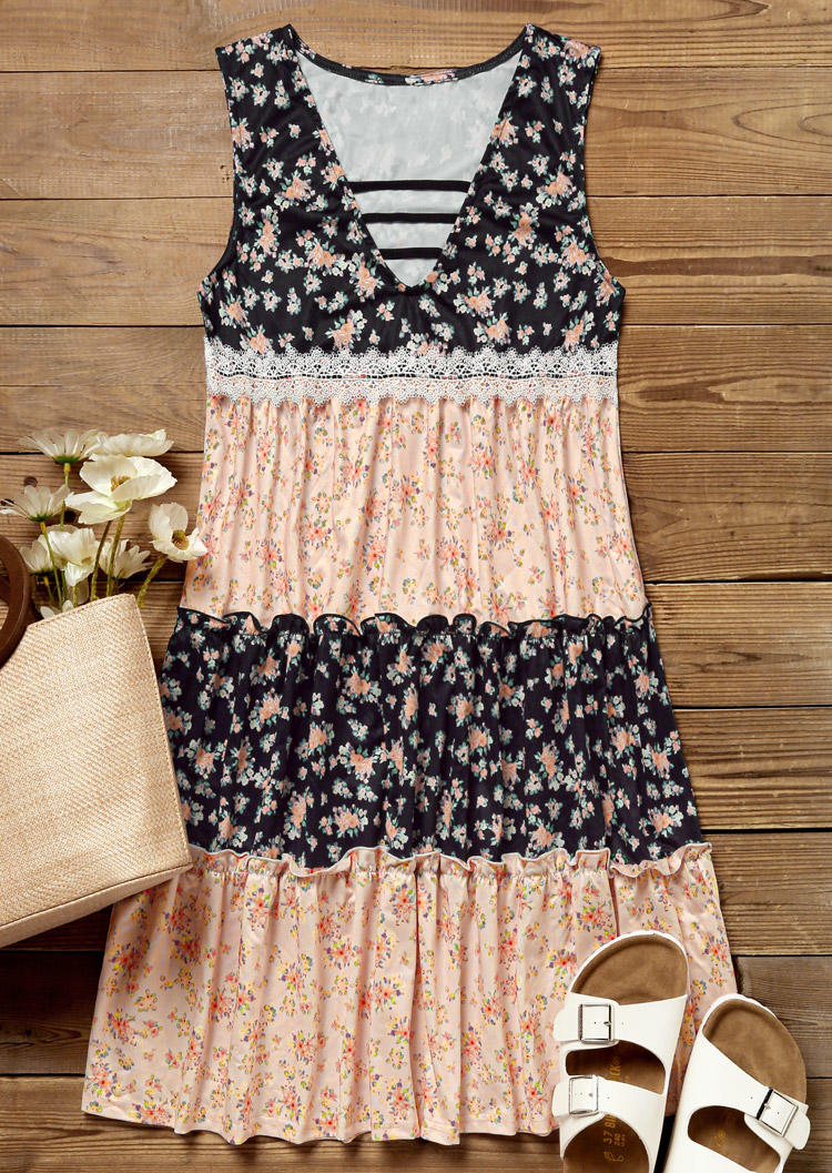 

Mini Dresses Ditsy Floral Color Block Ruffled Mini Dress in Multicolor. Size: L,M
