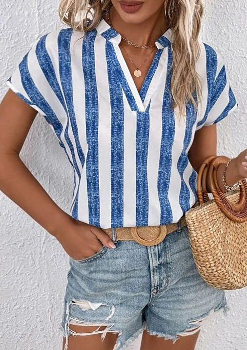 

Blouses Vertical Striped V-Neck Blouse in Blue. Size: M