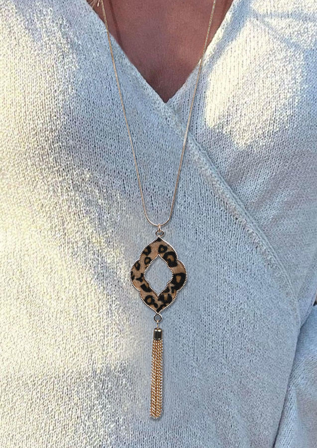 

Necklaces Leopard Hollow Out Tassel Pendant Necklace in Multicolor. Size