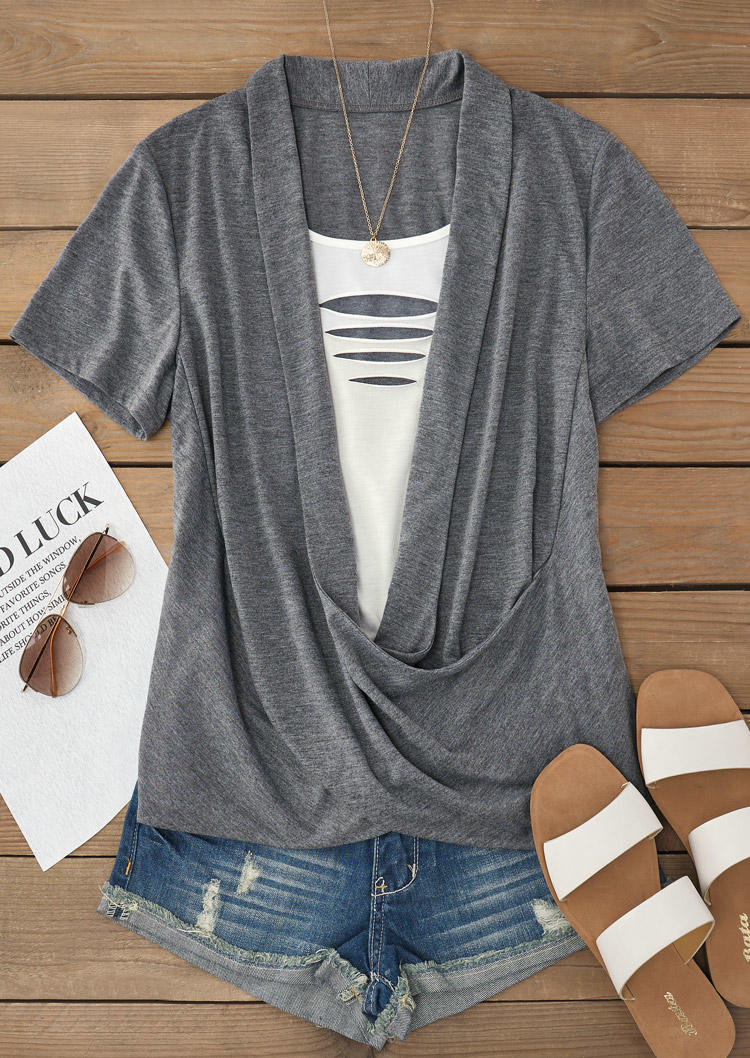 

Blouses Hollow Out Criss-Cross Ruffled Blouse in Gray. Size: L,M,,XL