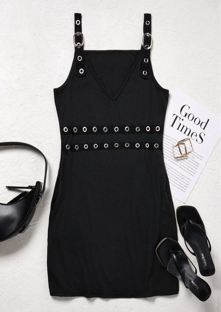 

Mini Dresses Eyelet Pocket V-Neck Mini Dress in Black. Size: L