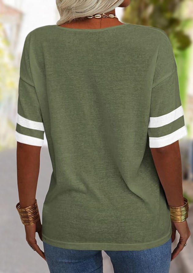 

Blouses Smooth As Tennessee Whiskey Blouse in Green. Size: M
