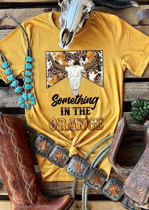 

T-shirts Tees Something In The Orange Leopard T-Shirt Tee in Yellow. Size: L,M,,XL