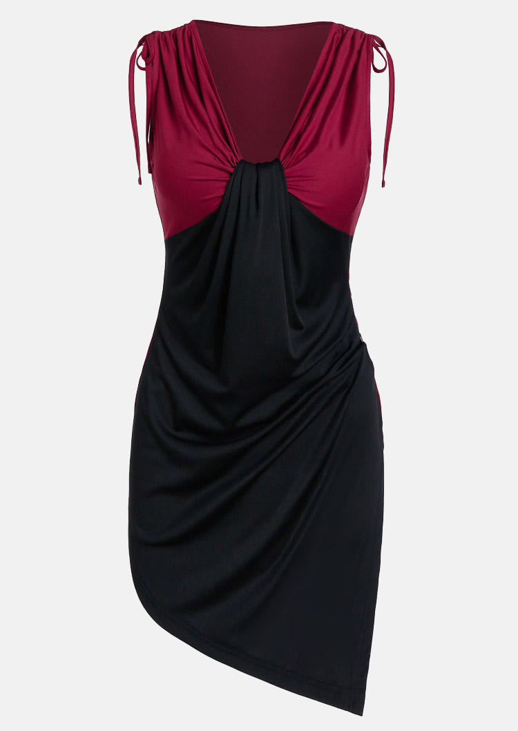 

Mini Dresses Color Block Drawstring Deep V-Neck Mini Dress in Black. Size: L,M,,XL