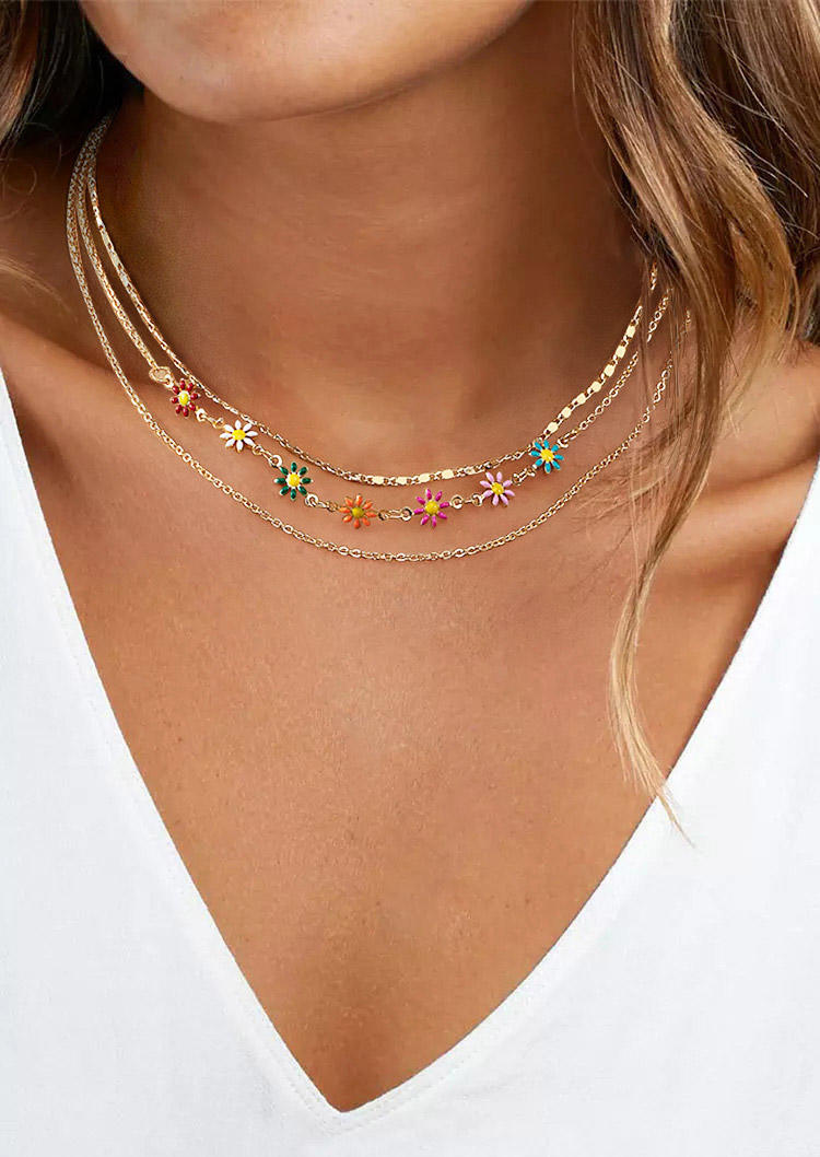 

Necklaces 3Pcs Floral Fresh Elegant Necklace Set in Gold. Size