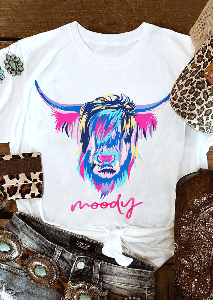 

T-shirts Tees Highland Cattle Moody T-Shirt Tee in White. Size