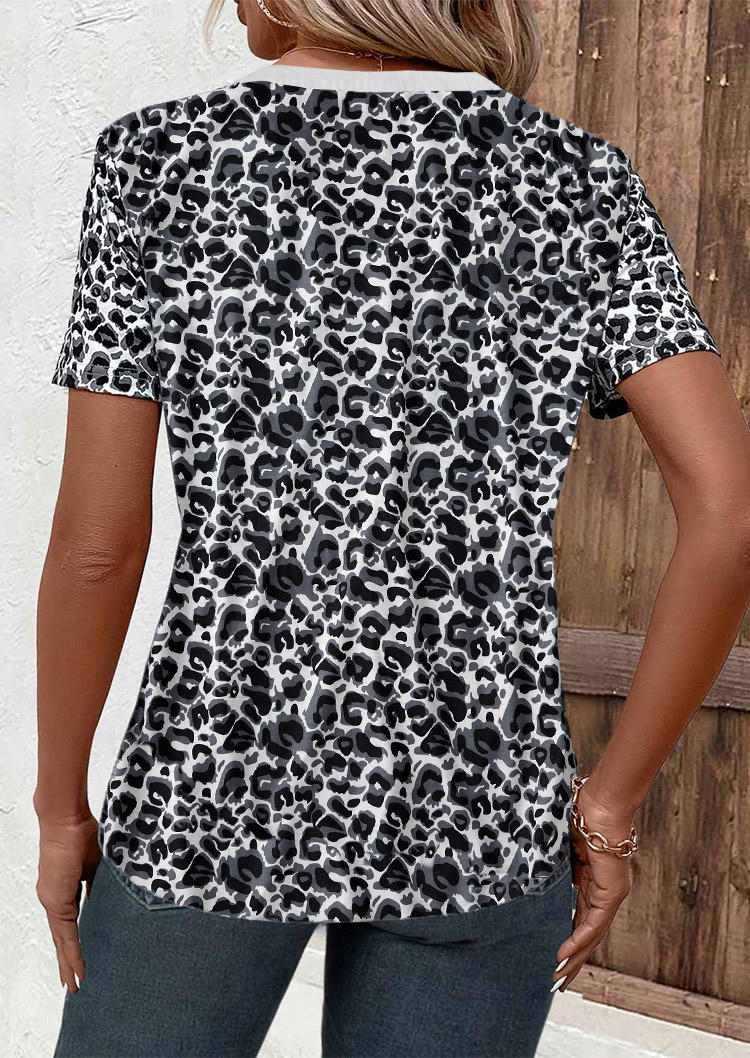 

Blouses Color Block Leopard Lace Notched Neck Blouse in Multicolor. Size: L,M,,XL