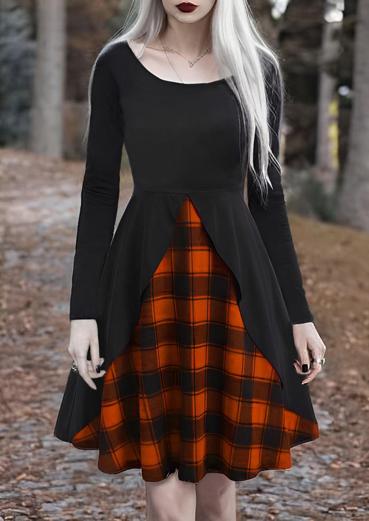 

Mini Dresses Plaid Long Sleeve Mini Dress in Black. Size: L,M,,XL