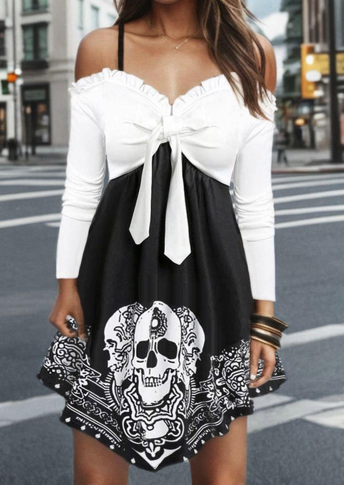 

Mini Dresses Halloween Skull Ruffled Mini Dress in Black. Size: L,M,,XL