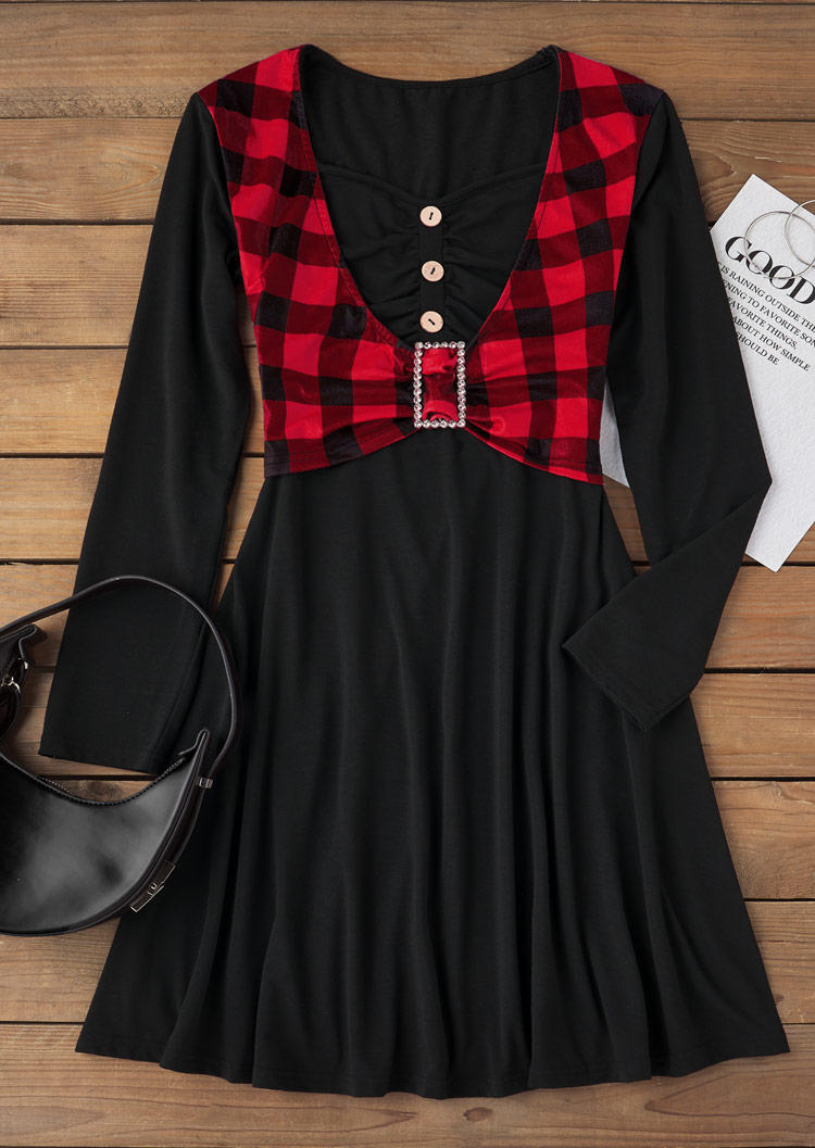

Clothing Fake Two-Piece Plaid Button Ruffle A- Line Mini Dress in Black. Size: L,M,,XL