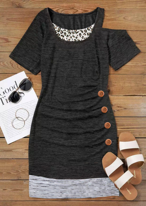 

Mini Dresses Leopard Striped Ruffled Button Cold Shoulder Fake Two-Piece Mini Dress in Gray. Size: L,M,,XL