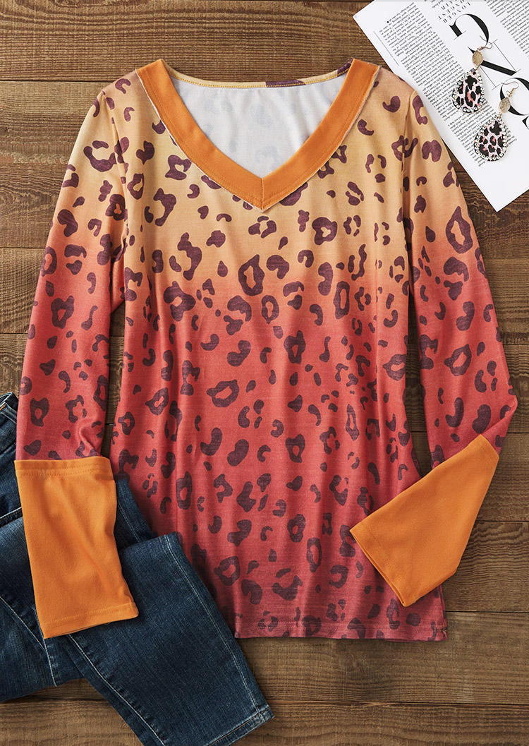 

Blouses Gradient Leopard V-Neck Blouse in Multicolor. Size: L,M,,XL
