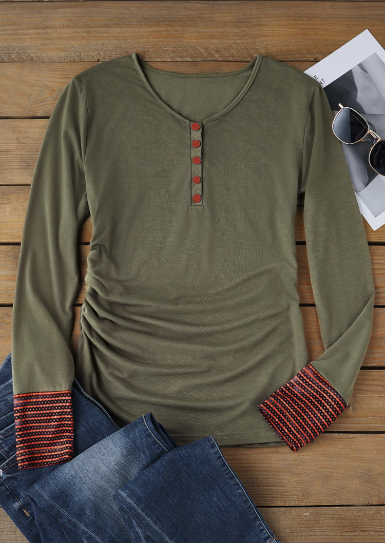 

Blouses Abstract Graphic Ruched Button V-Neck Blouse - Army Green in Green. Size: L,M,,XL