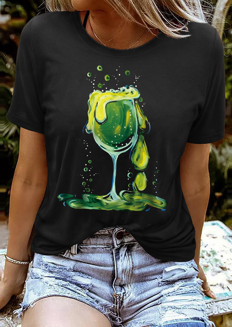 

T-shirts Tees Halloween Happy Hour Wine Glass T-Shirt Tee in Black. Size: ,XL