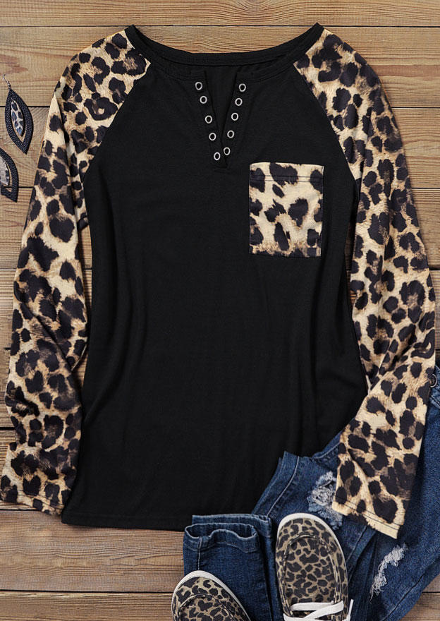 

Blouses Leopard Pocket Notched Neck Raglan Sleeve Blouse in Black. Size: L,M