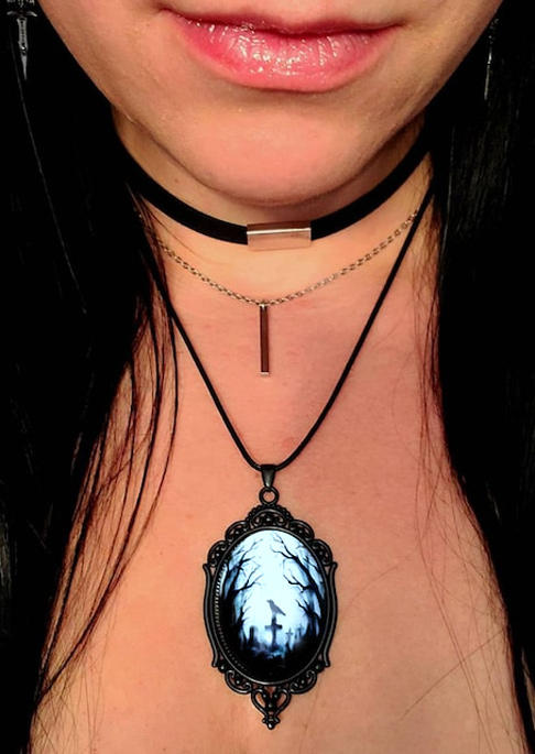 

Necklaces Halloween Bird Gothic Pendant Necklace in Black. Size
