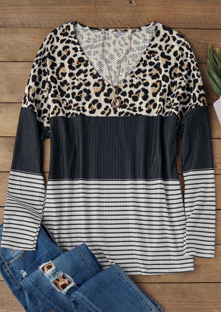 

Blouses Leopard Striped Long Sleeve Blouse in Multicolor. Size: L,M