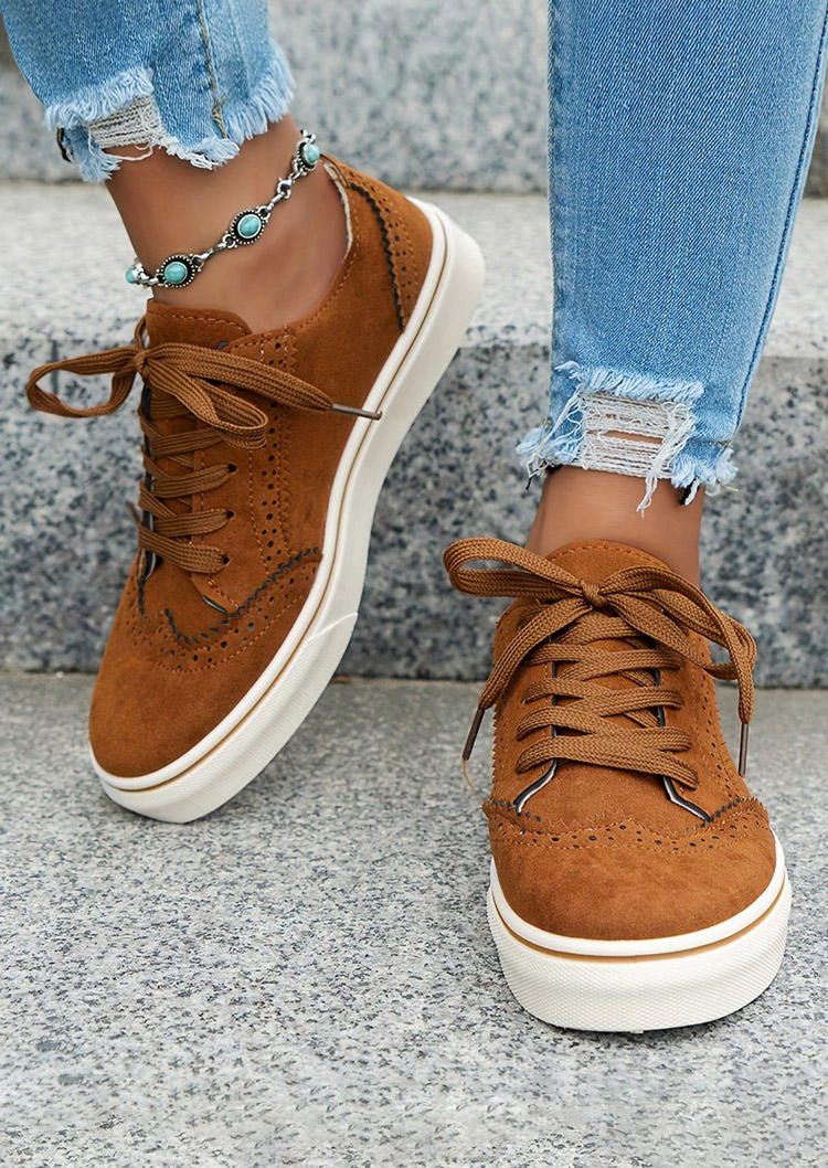 

Sneakers Plain Western Perforated Round Toe Flat Sneakers in Brown. Size: ,40
