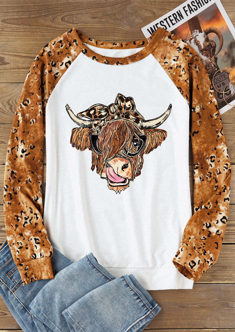 

Sweatshirts Highland Cattle Leopard Pullover Sweatshirt in White. Size: L,M,,XL