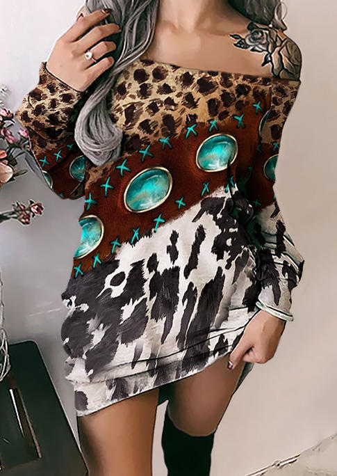 

Sweatshirt Dresses Leopard Cow Color-Blocked Sweatshirt Dress in Multicolor. Size: L,M,,XL