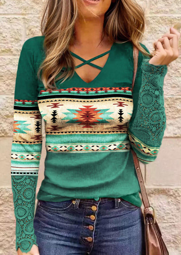 

Blouses Geometric Lace Splicing Criss-Cross Blouse in Green. Size: L,M,,XL