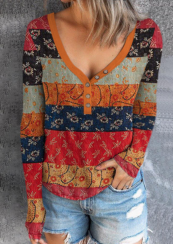 

Blouses Floral Color-Blocked Button Blouse in Multicolor. Size: L,M,,XL