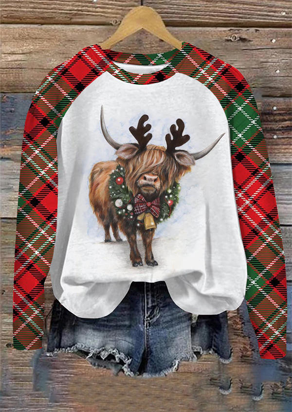 

Sweatshirts Christmas Plaid Highland Cattle Sweatshirt in White. Size: L,M,,XL