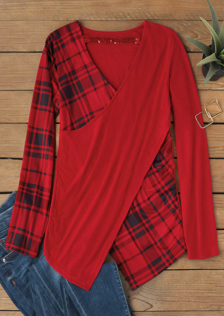 

Blouses Plaid Sequined Keyhole Neck Blouse in Red. Size: L,M