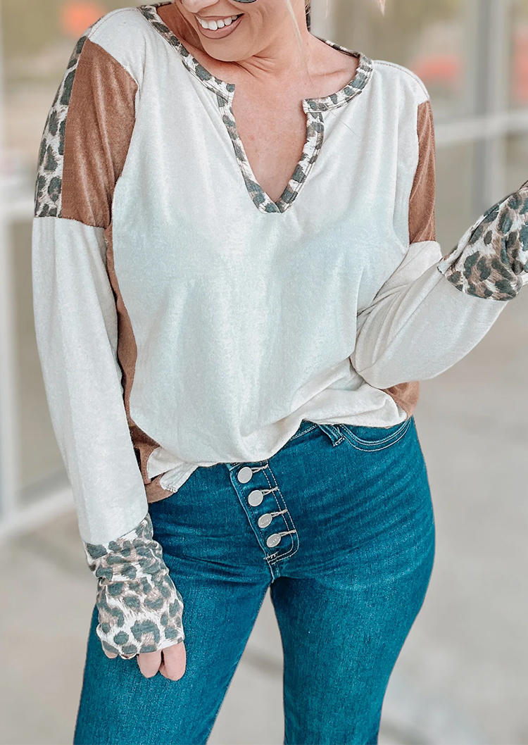 

Blouses Leopard Color-Blocked Loose Notched Collar Blouse in White. Size: L,M,,XL