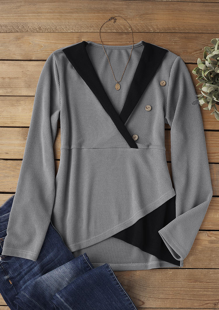 

Blouses Color-Blocked Button Wrap Blouse in Gray. Size: ,XL