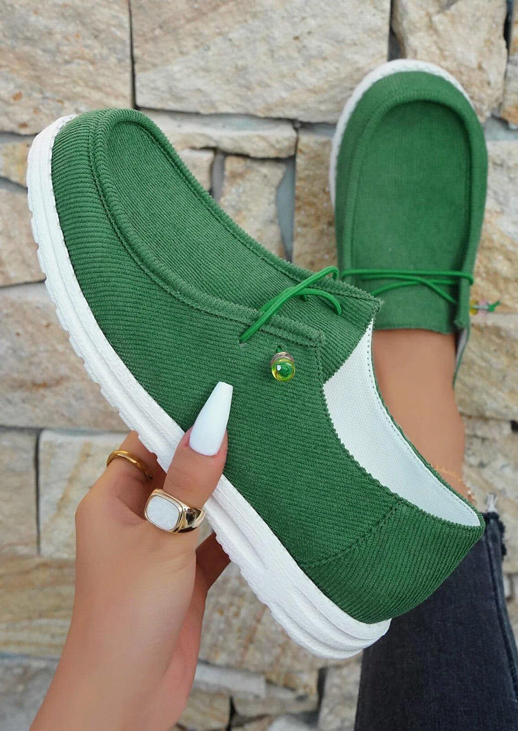 

Sneakers Lace Up Flat Sneakers in Green. Size: ,38,39,40,41